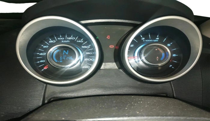 2016 Mahindra XUV500 W10 1.99, Diesel, Manual, 64,146 km, interior