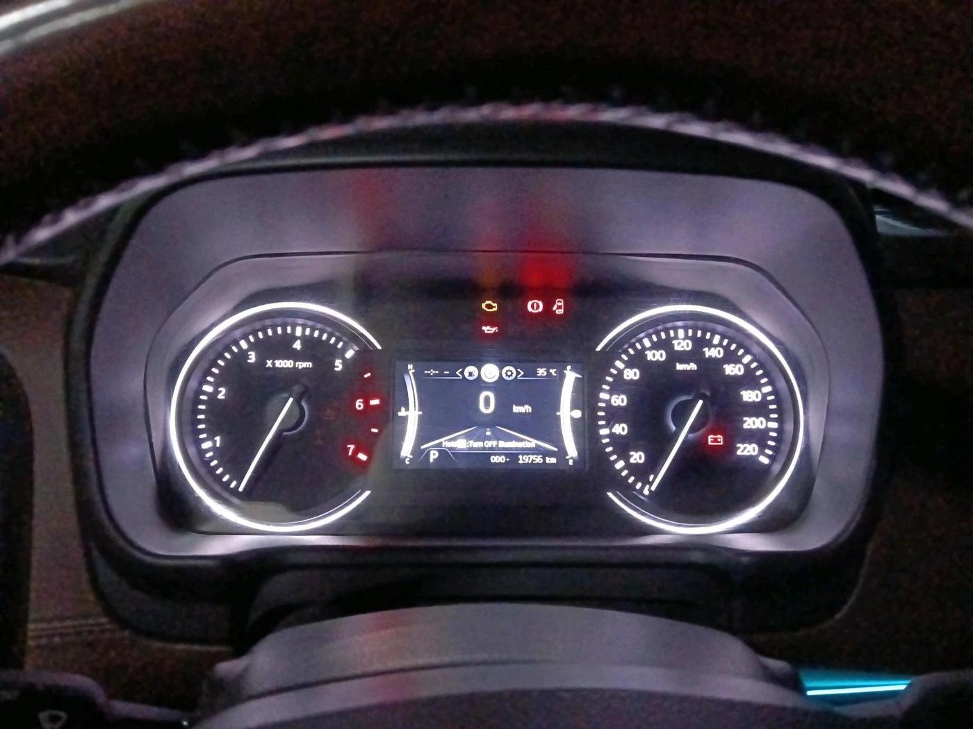 2022 Mahindra SCORPIO-N Z4 PETROL AT 7 STR, Petrol, Automatic, 19,756 km, interior
