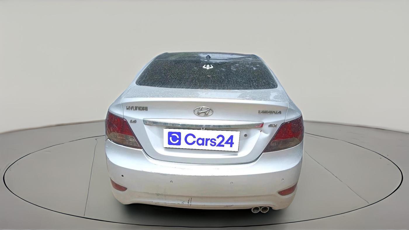 2011 Hyundai Verna FLUIDIC 1.6 VTVT SX, Petrol, Manual, 1,04,411 km, exterior