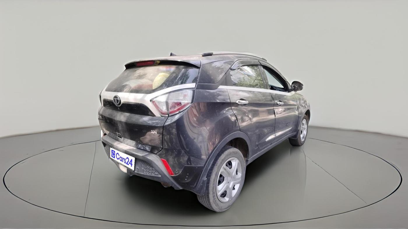2018 Tata NEXON XM PETROL, Petrol, Manual, 30,779 km, exterior