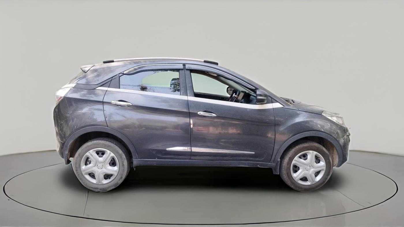 2018 Tata NEXON XM PETROL, Petrol, Manual, 30,779 km, exterior