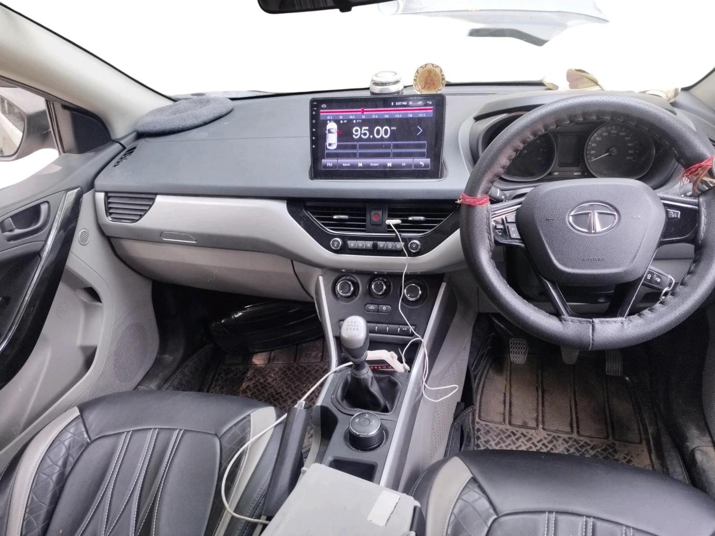 2018 Tata NEXON XM PETROL, Petrol, Manual, 30,779 km, interior