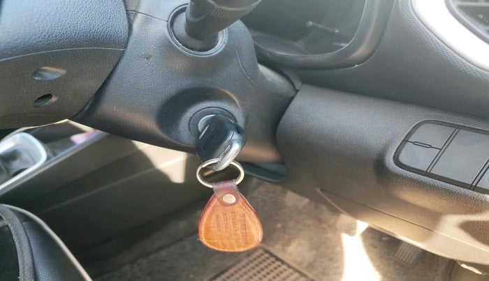 2019 Hyundai VENUE SX 1.0 TURBO, Petrol, Manual, 44,152 km, interior