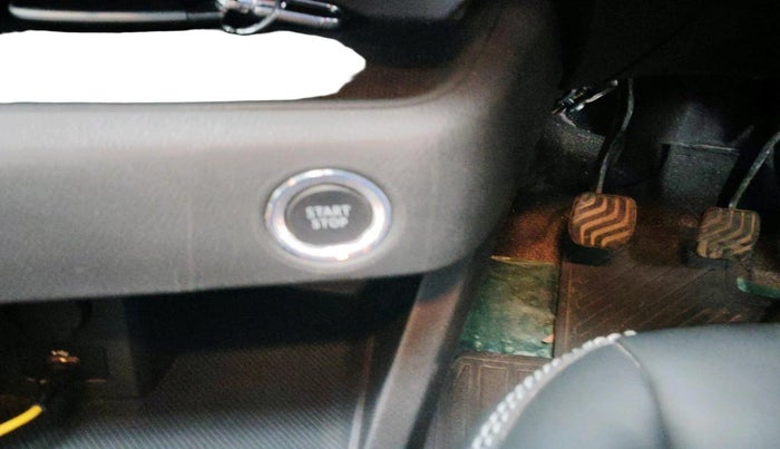 2024 Nissan MAGNITE N-Connecta B4D 1.0 Petrol MT, Petrol, Manual, 7,746 km, interior