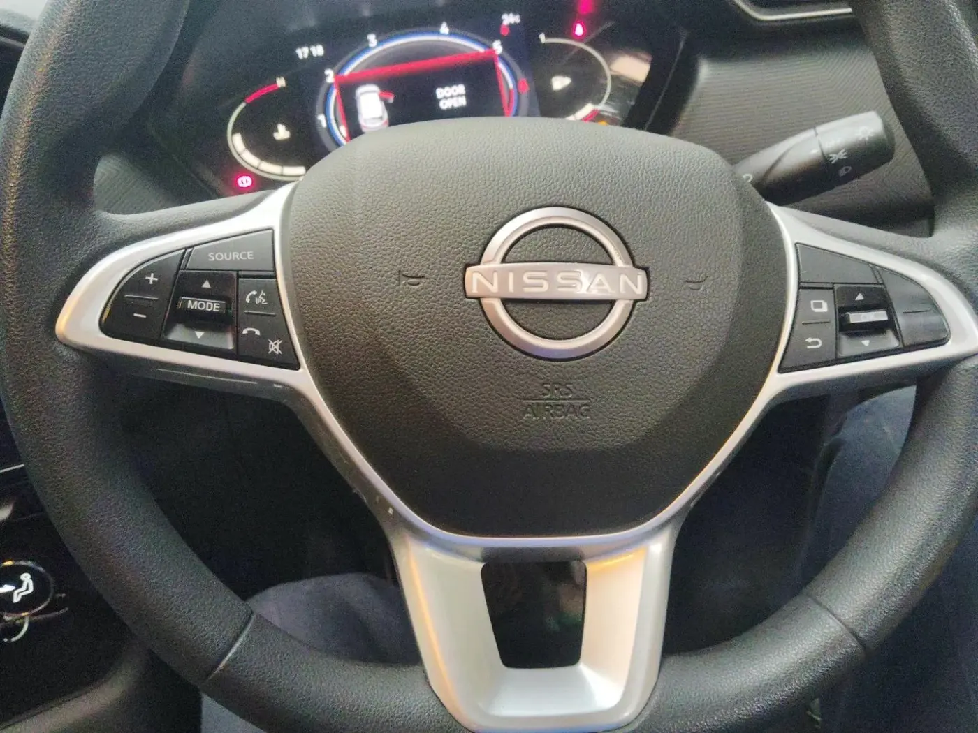 2024 Nissan MAGNITE N-Connecta B4D 1.0 Petrol MT, Petrol, Manual, 7,746 km, interior