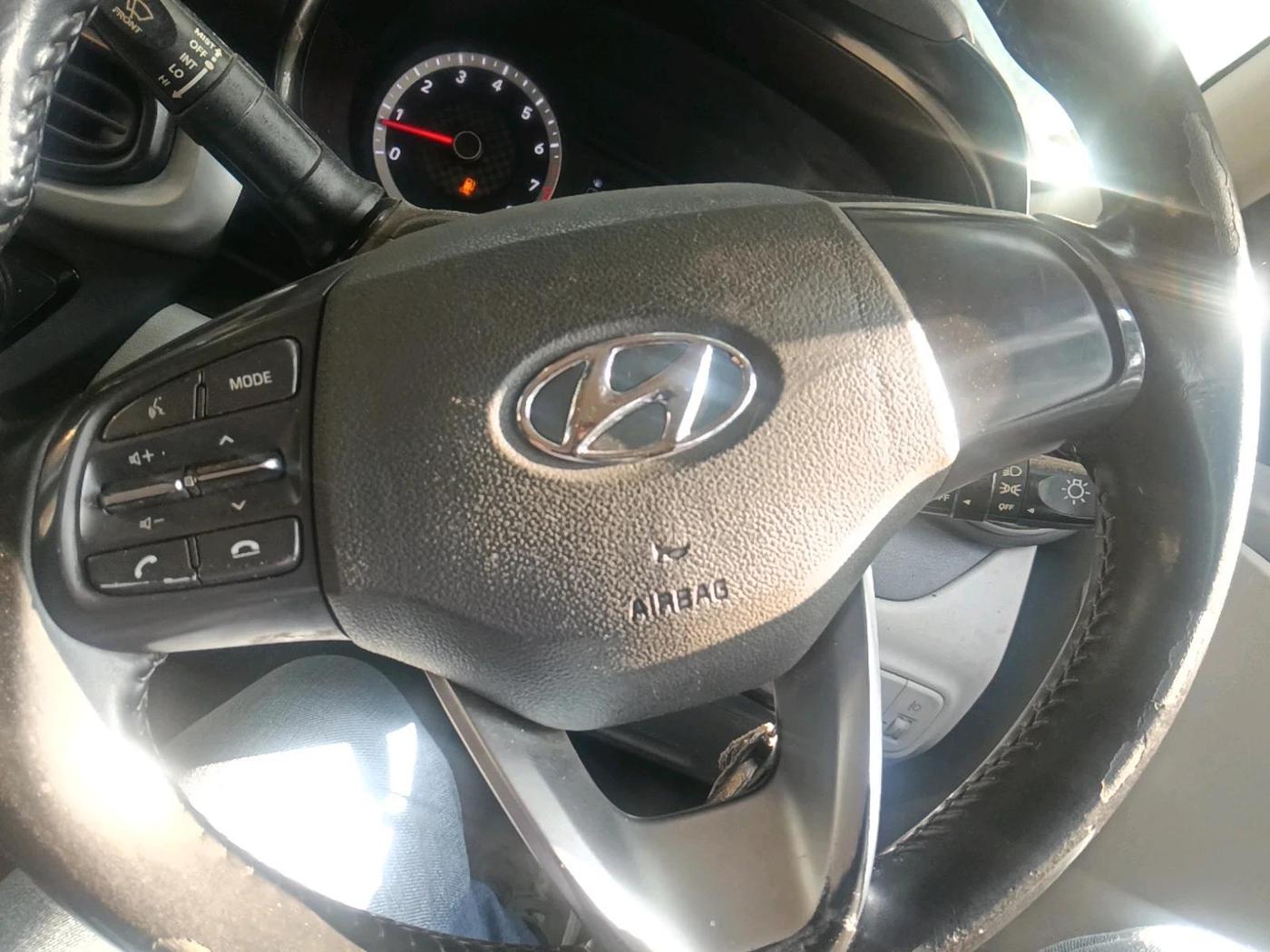 2022 Hyundai GRAND I10 NIOS SPORTZ 1.2 KAPPA VTVT CNG, CNG, Manual, 68,000 km, interior