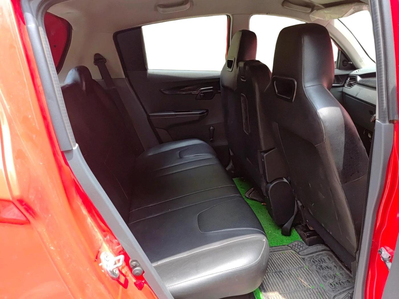 2020 Mahindra KUV 100 NXT K2+ P 6 STR, Petrol, Manual, 28,399 km, interior
