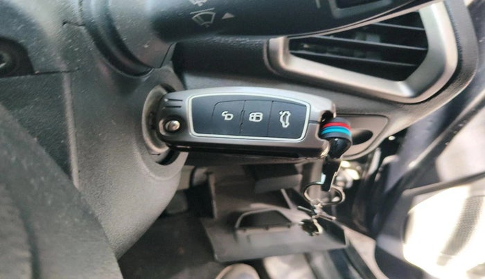 2015 Ford Ecosport TITANIUM 1.5L PETROL, Petrol, Manual, 1,01,394 km, interior