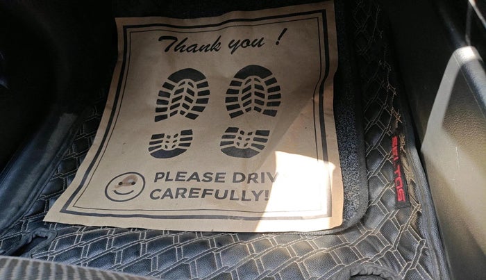 2022 KIA SELTOS HTK PLUS 1.5, Petrol, Manual, 1,14,831 km, interior