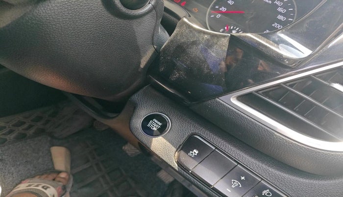 2022 KIA SELTOS HTK PLUS 1.5, Petrol, Manual, 1,14,831 km, interior