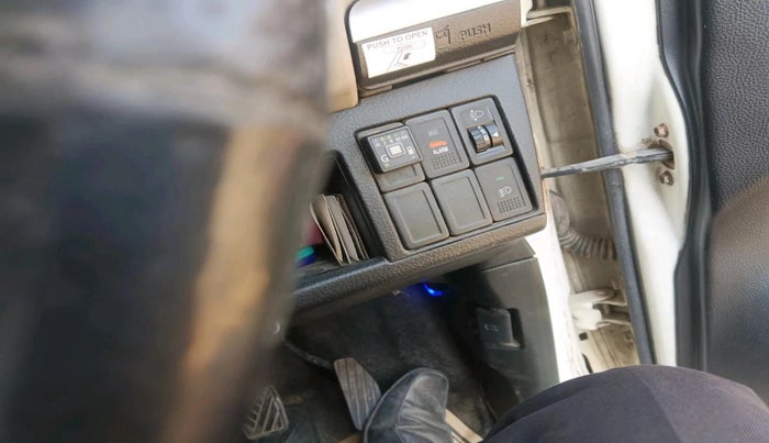 2015 Maruti Wagon R 1.0 VXI, CNG, Manual, 1,30,179 km, interior