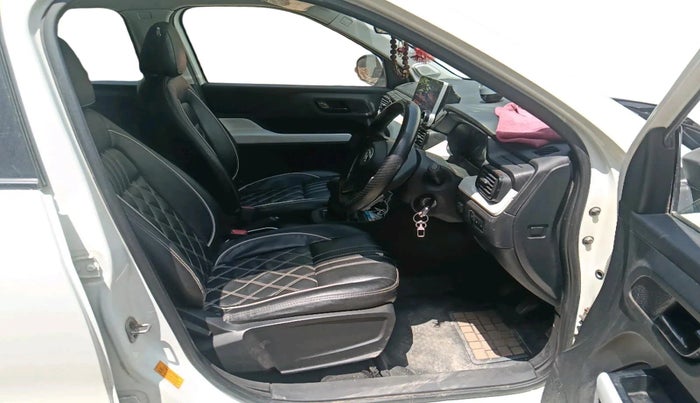 2023 Tata PUNCH PURE MT, CNG, Manual, 42,368 km, interior