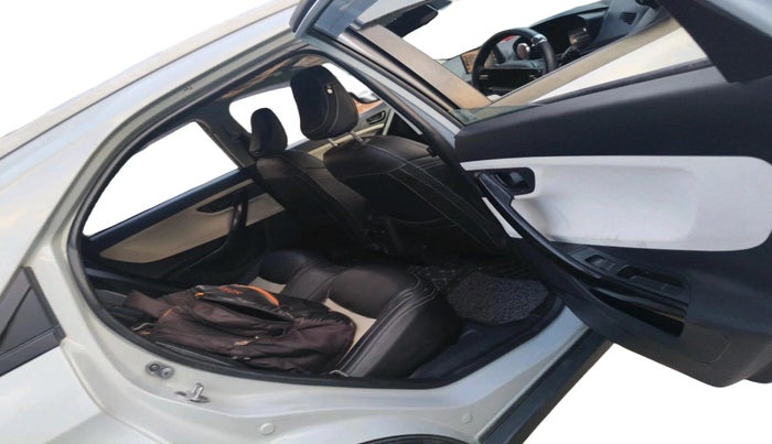 2023 Tata NEXON PURE SUNROOF 1.2 PETROL, Petrol, Manual, 5,402 km, interior