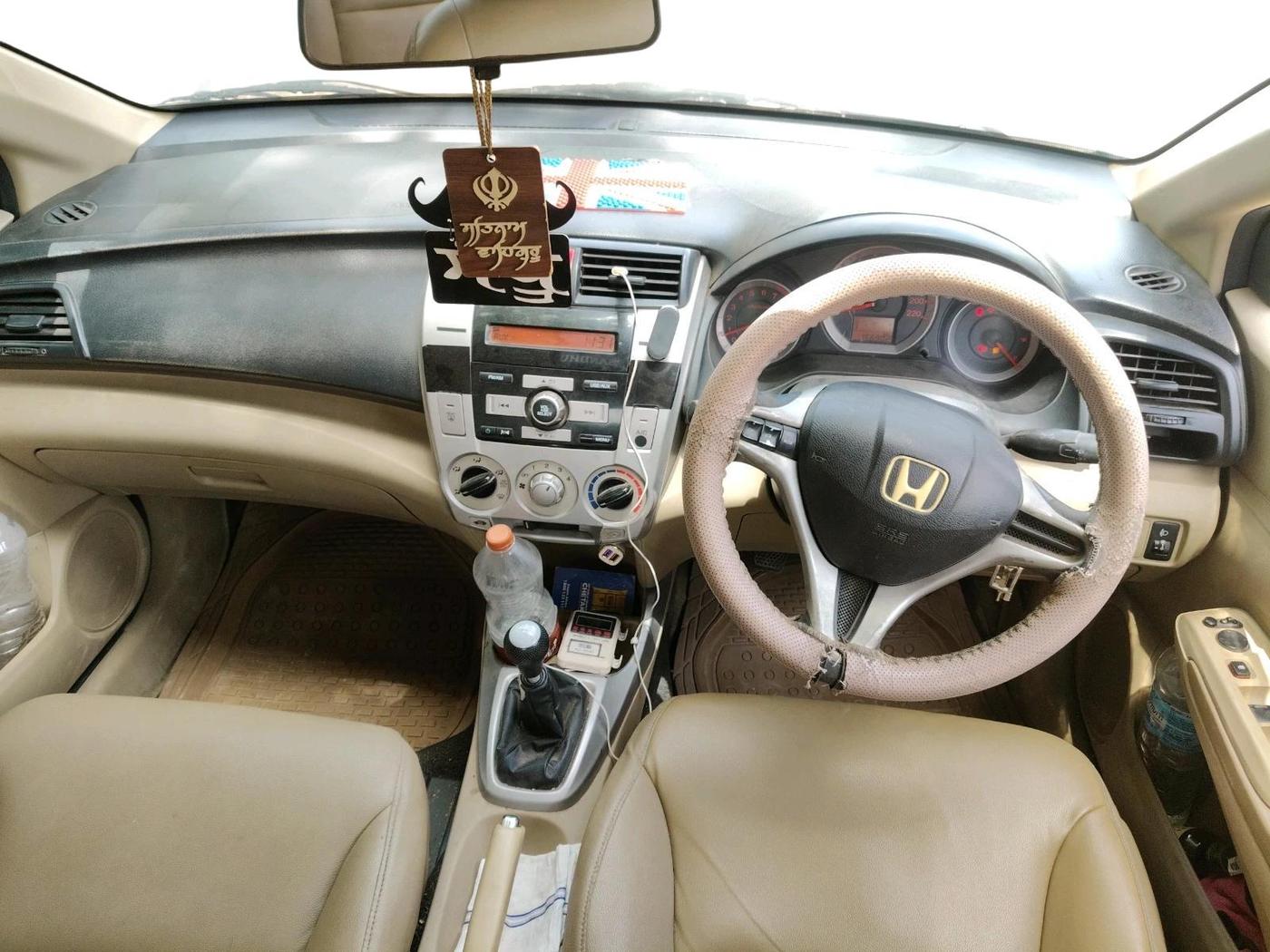 2011 Honda City 1.5L I-VTEC S MT, CNG, Manual, 1,66,902 km, interior