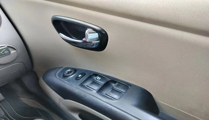 2011 Hyundai i10 SPORTZ 1.2, CNG, Manual, 61,756 km, interior