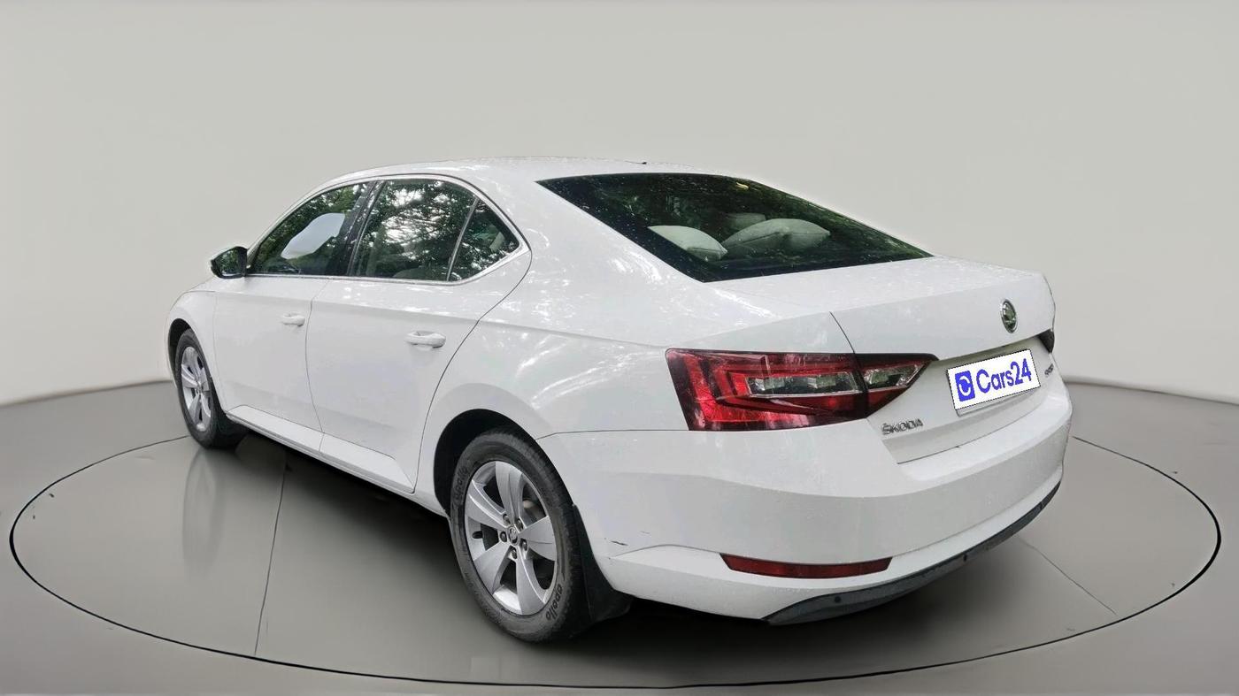 2019 Skoda Superb STYLE 1.8 TSI AT, Petrol, Automatic, 22,530 km, exterior