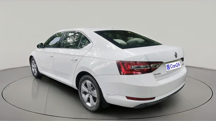 2019 Skoda Superb STYLE 1.8 TSI AT, Petrol, Automatic, 22,530 km, exterior