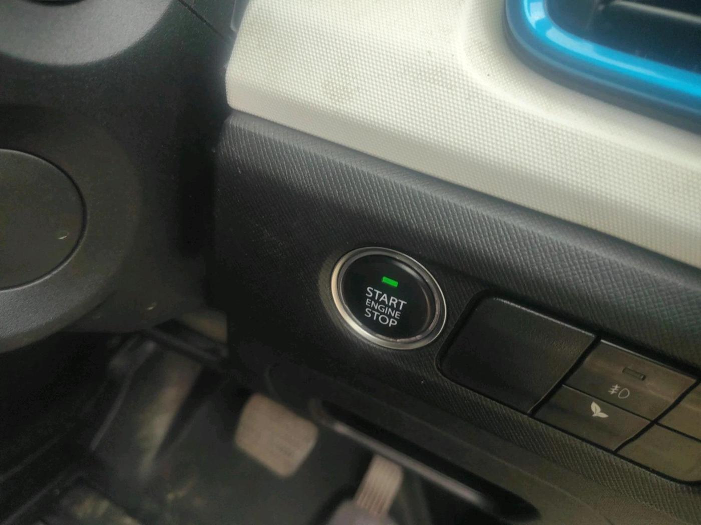 2023 Tata PUNCH CREATIVE  AMT, Petrol, Automatic, 33,323 km, interior