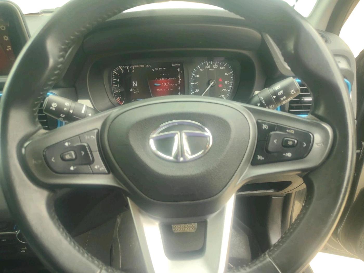 2023 Tata PUNCH CREATIVE  AMT, Petrol, Automatic, 33,323 km, interior