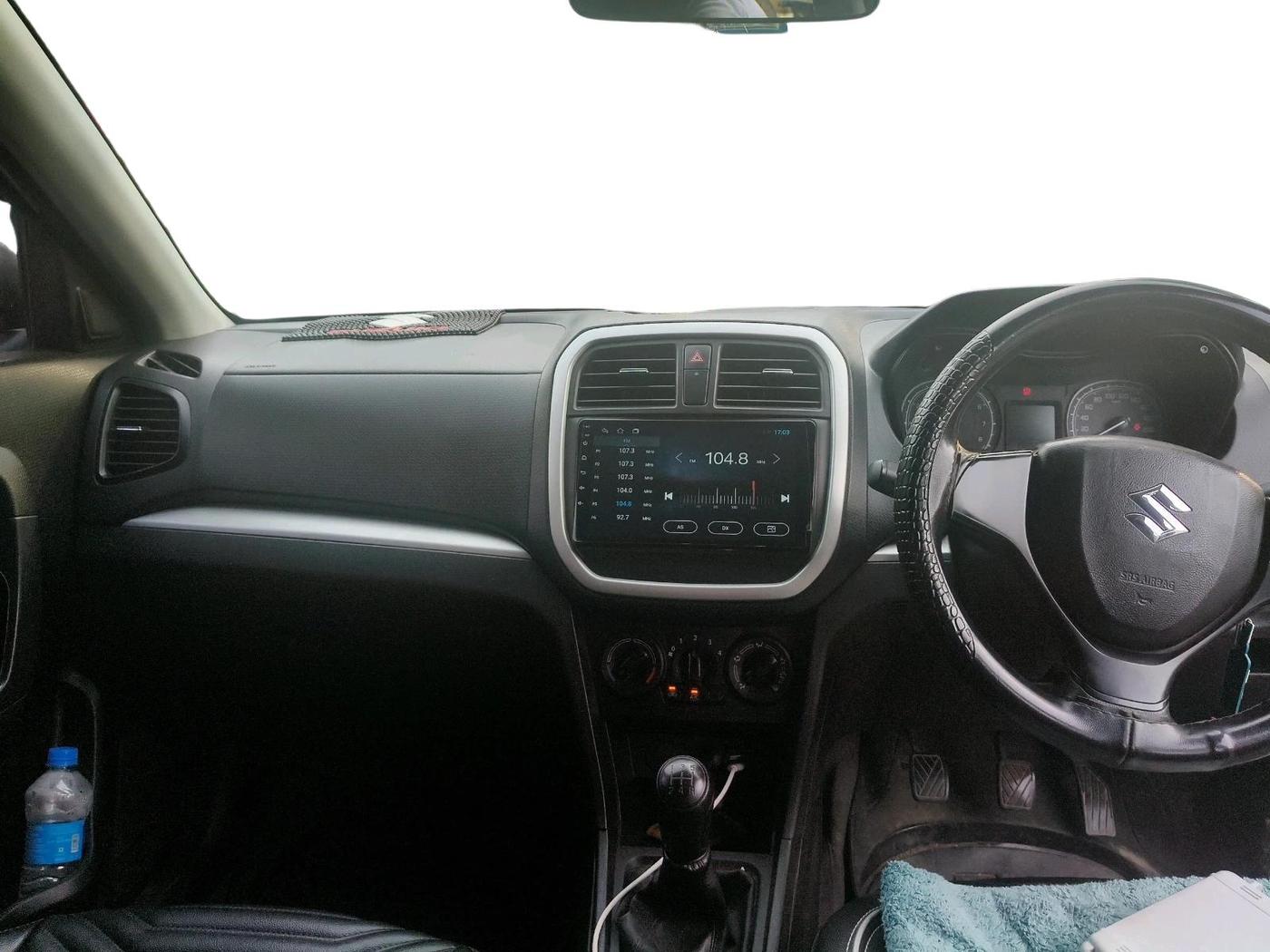 2022 Maruti BREZZA LXI, Petrol, Manual, 38,306 km, interior