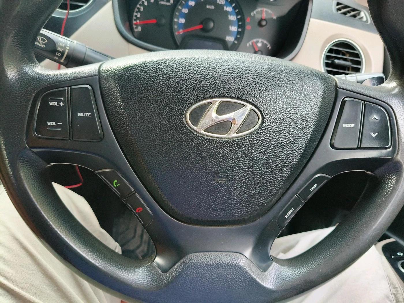 2015 Hyundai Xcent S 1.2, Petrol, Manual, 89,523 km, interior