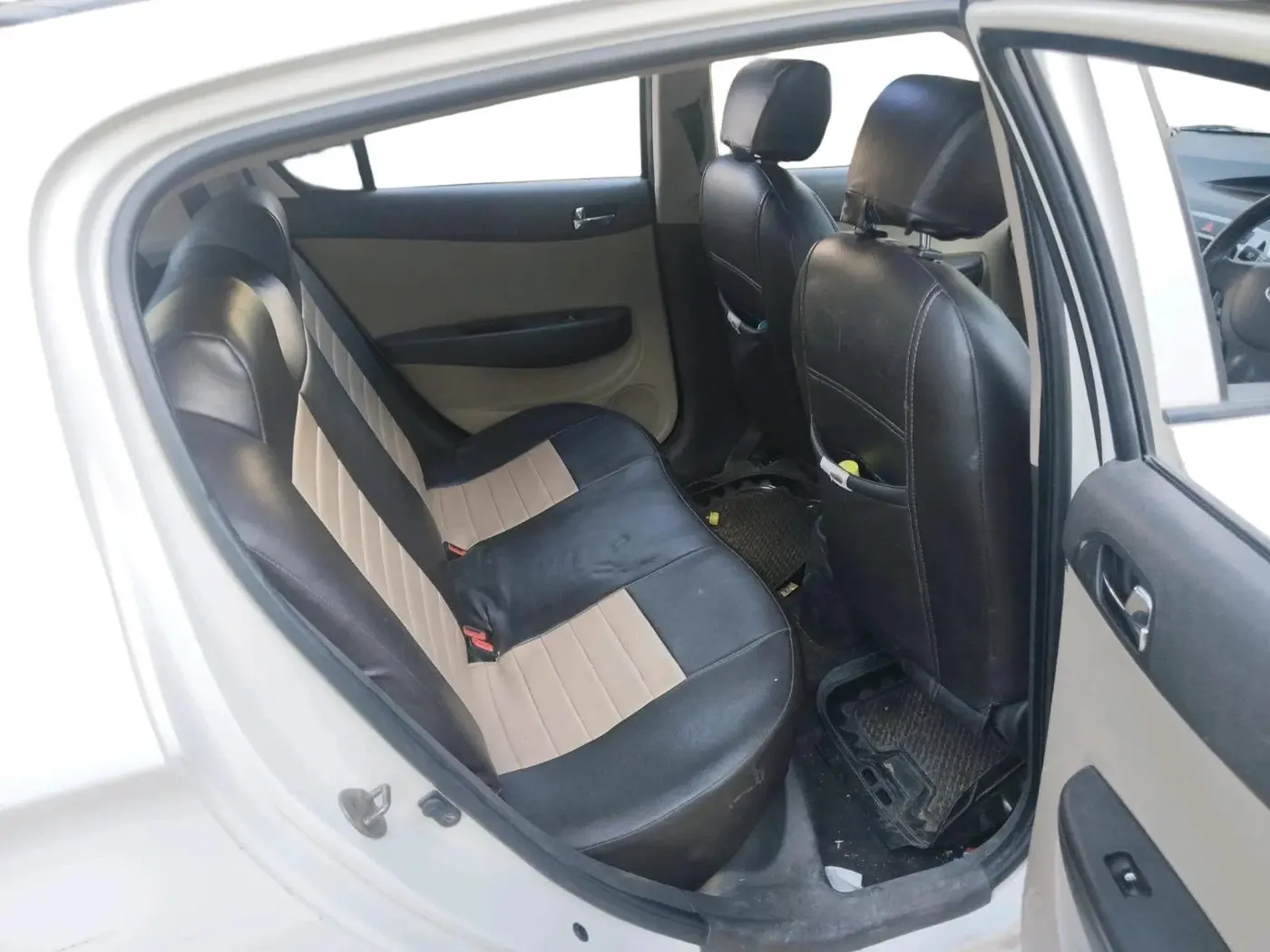 2012 Hyundai i20 MAGNA 1.2, CNG, Manual, 85,694 km, interior