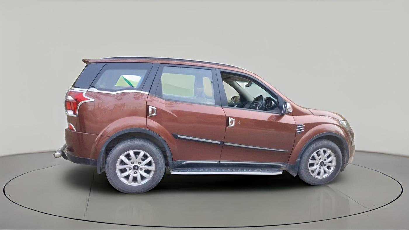 2018 Mahindra XUV500 W9, Diesel, Manual, 53,058 km, exterior