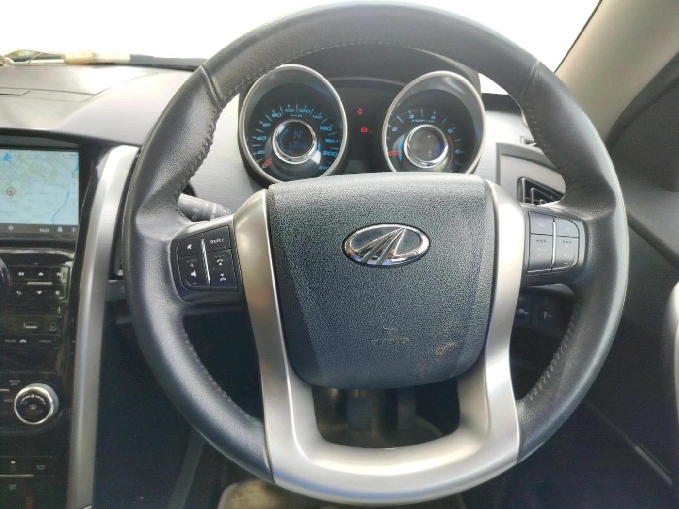 2018 Mahindra XUV500 W9, Diesel, Manual, 53,058 km, interior
