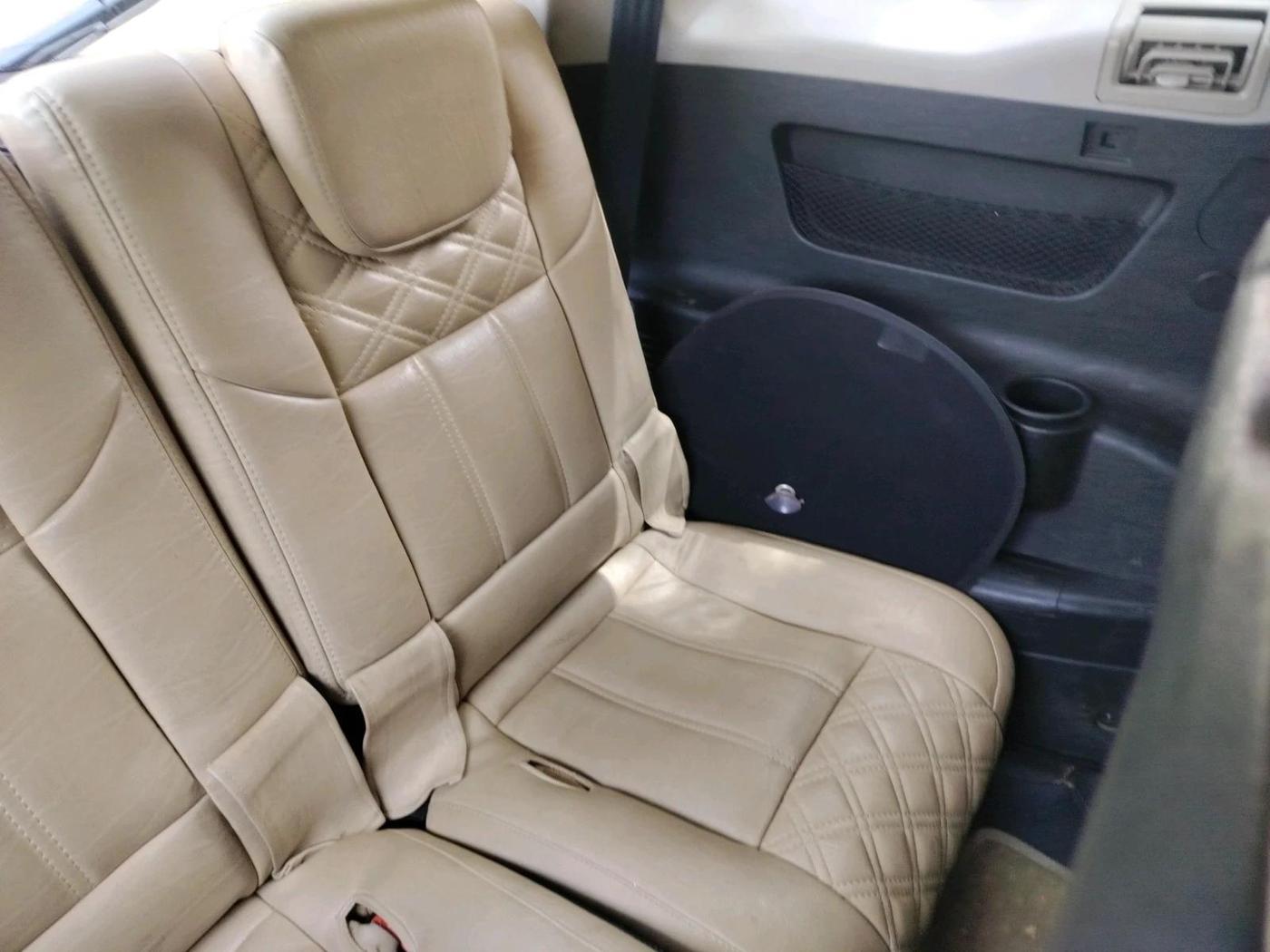 2018 Mahindra XUV500 W9, Diesel, Manual, 53,058 km, interior