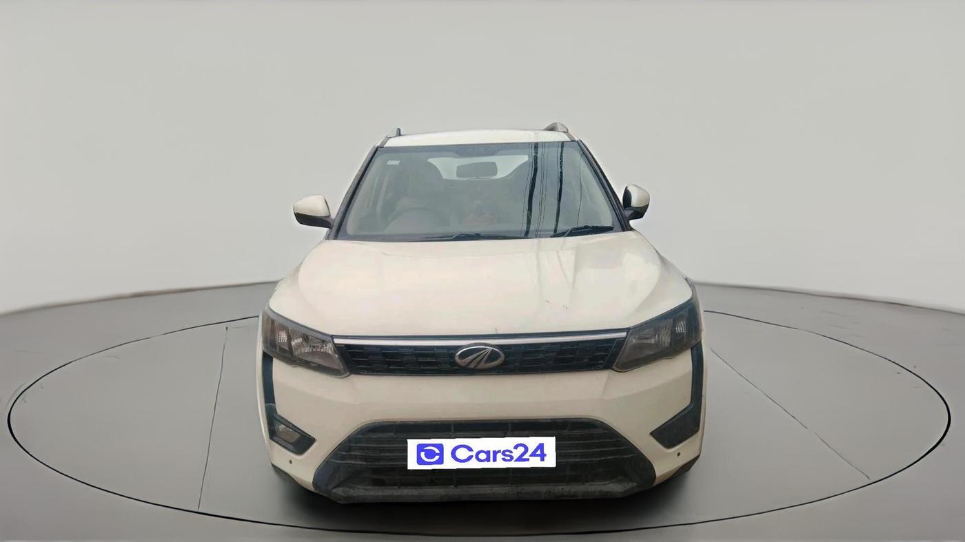 2019 Mahindra XUV300 W4 1.5 DIESEL, Diesel, Manual, 1,06,109 km, exterior
