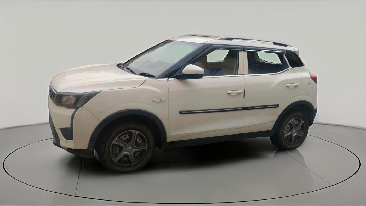 2019 Mahindra XUV300 W4 1.5 DIESEL, Diesel, Manual, 1,06,109 km, exterior