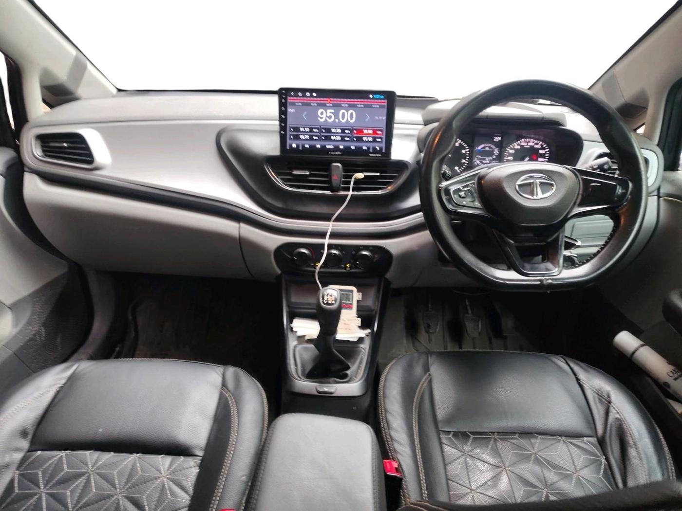 2021 Tata ALTROZ XE PETROL, CNG, Manual, 66,474 km, interior