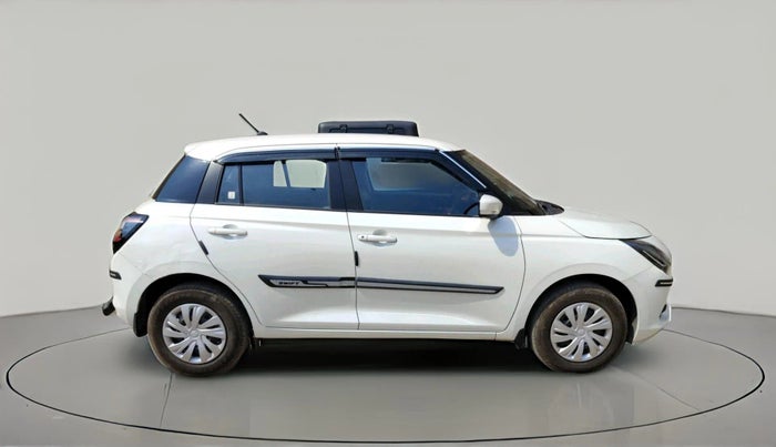 2024 Maruti Swift VXi AMT, Petrol, Automatic, 2,644 km, exterior