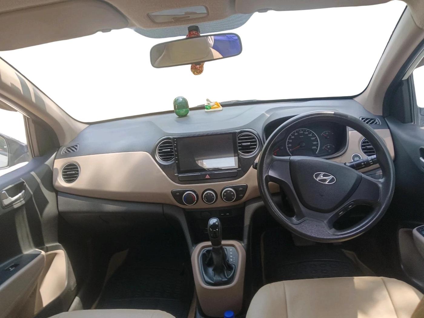 2013 Hyundai Grand i10 SPORTZ AT 1.2 KAPPA VTVT, Petrol, Automatic, 38,341 km, interior