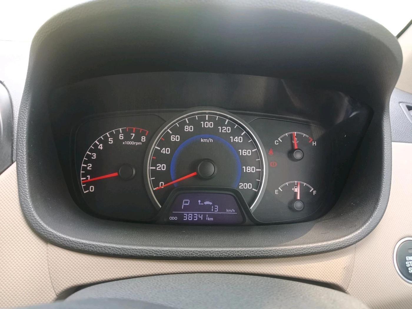 2013 Hyundai Grand i10 SPORTZ AT 1.2 KAPPA VTVT, Petrol, Automatic, 38,341 km, interior