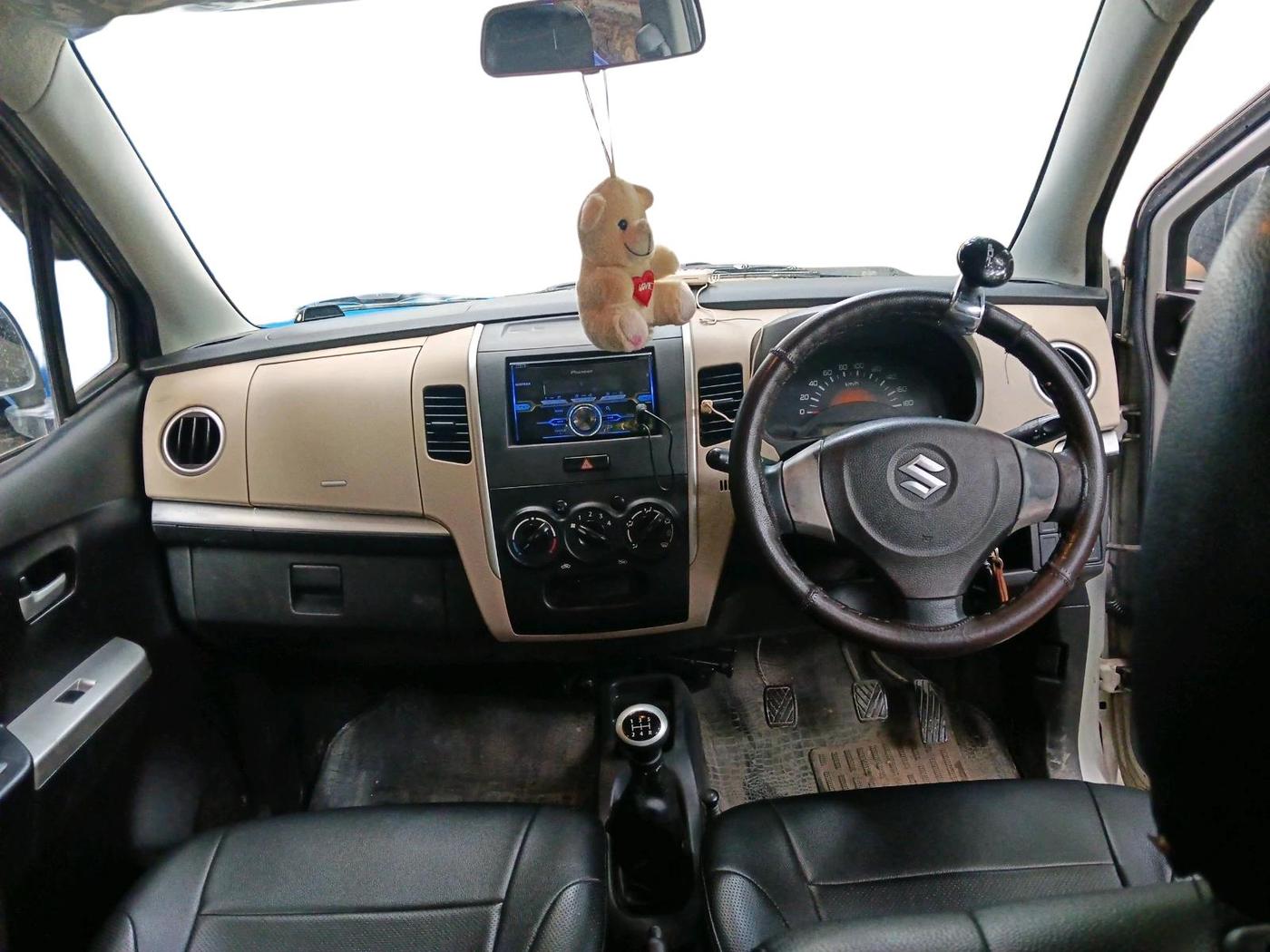 2017 Maruti Wagon R 1.0 LXI CNG, CNG, Manual, 37,229 km, interior
