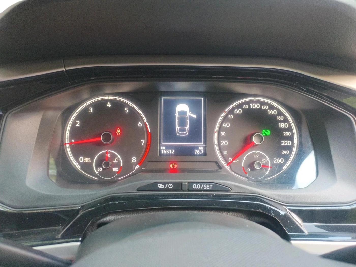 2023 Volkswagen VIRTUS HIGHLINE TSI 1.0 AT, Petrol, Automatic, 16,312 km, interior
