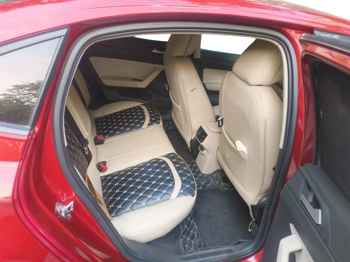 2023 Volkswagen VIRTUS HIGHLINE TSI 1.0 AT, Petrol, Automatic, 16,312 km, interior