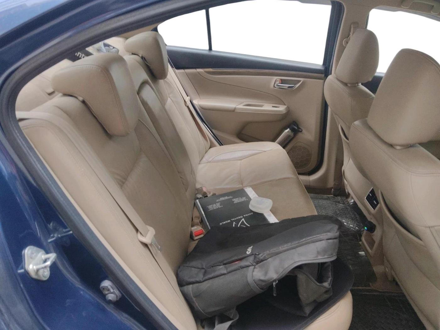 2018 Maruti Ciaz ALPHA 1.5 SHVS PETROL, Petrol, Manual, 39,249 km, interior