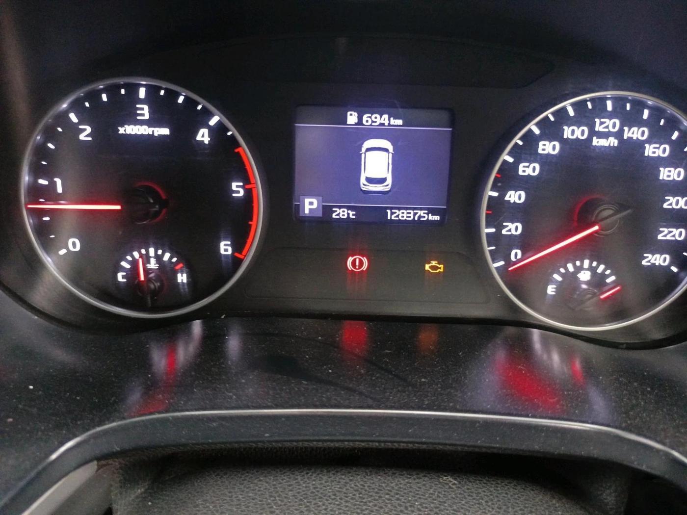 2022 KIA SELTOS HTK PLUS AT 1.5 DIESEL, Diesel, Automatic, 1,28,375 km, interior