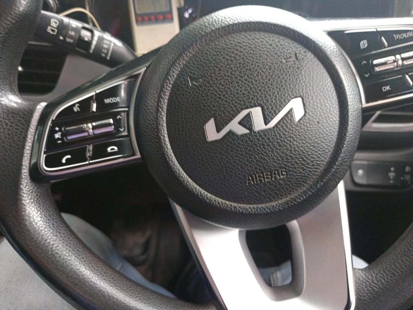 2022 KIA SELTOS HTK PLUS AT 1.5 DIESEL, Diesel, Automatic, 1,28,375 km, interior
