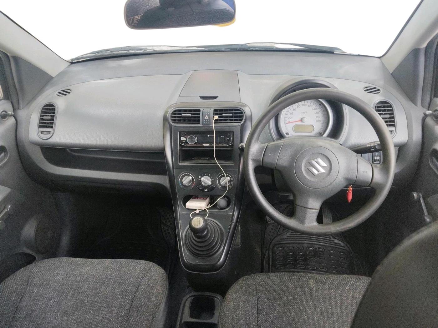 2013 Maruti Ritz LXI, Petrol, Manual, 65,941 km, interior