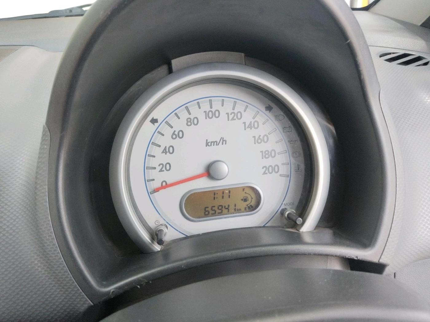 2013 Maruti Ritz LXI, Petrol, Manual, 65,941 km, interior