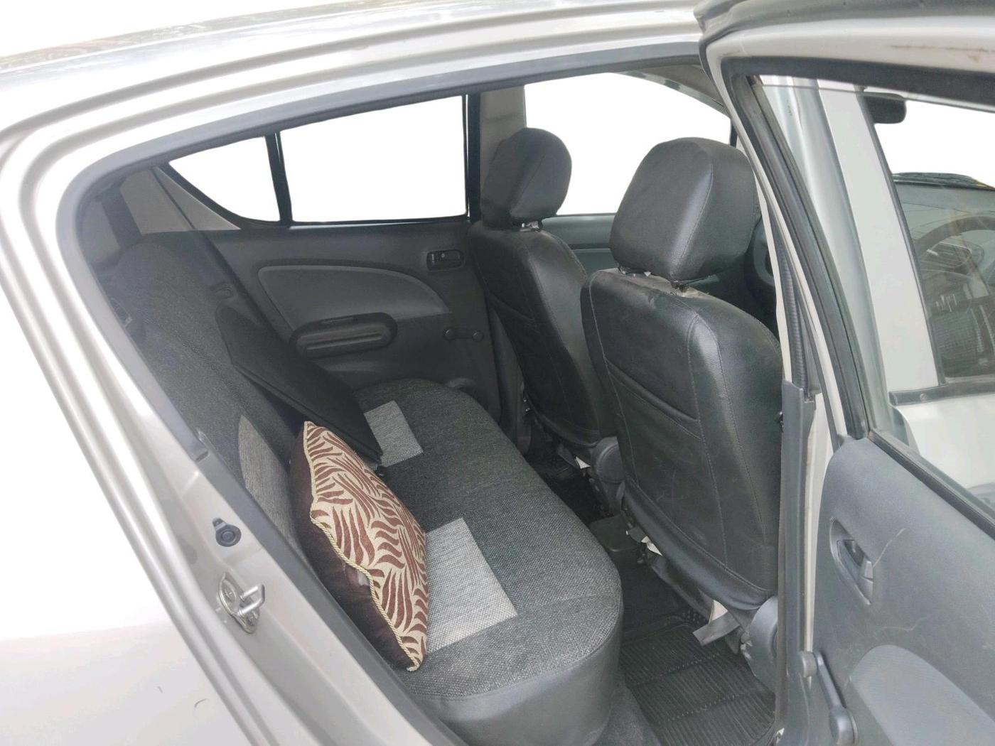 2013 Maruti Ritz LXI, Petrol, Manual, 65,941 km, interior