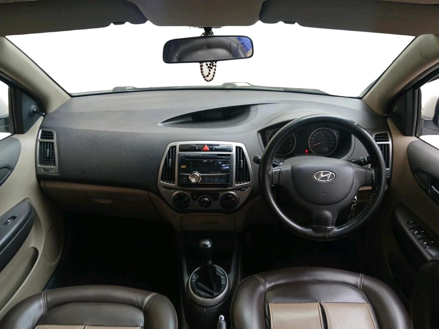 2012 Hyundai i20 MAGNA 1.2, Petrol, Manual, 63,395 km, interior