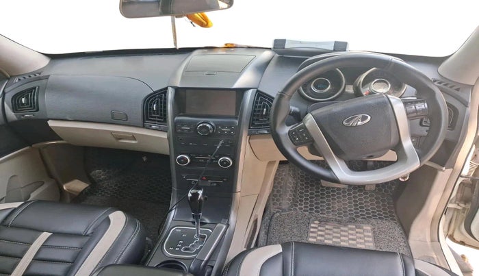 2016 Mahindra XUV500 W6 AT 1.99, Diesel, Automatic, 85,222 km, interior