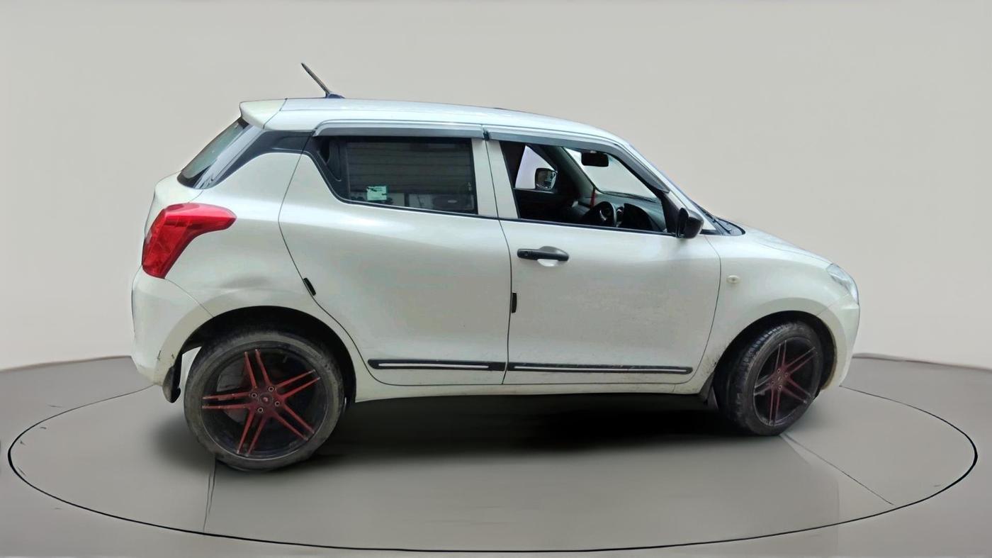 2019 Maruti Swift LXI, CNG, Manual, 58,734 km, exterior