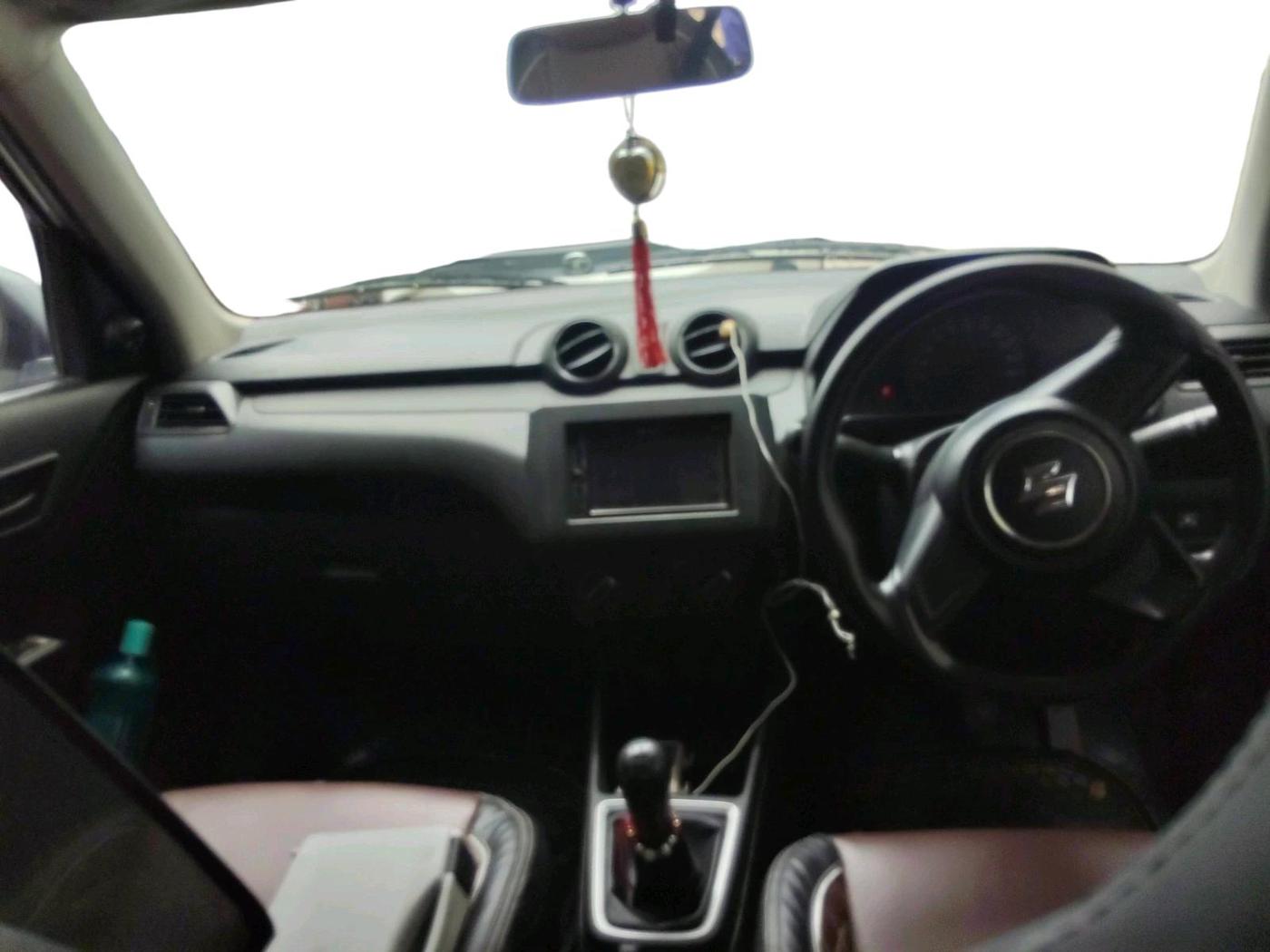 2019 Maruti Swift LXI, CNG, Manual, 58,734 km, interior