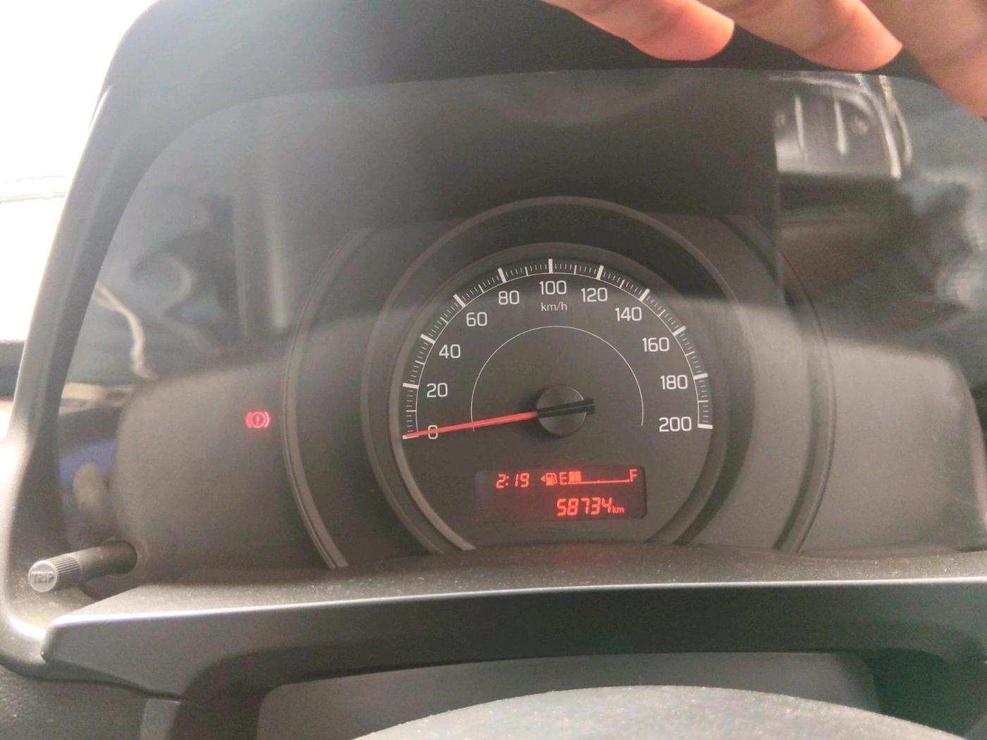 2019 Maruti Swift LXI, CNG, Manual, 58,734 km, interior