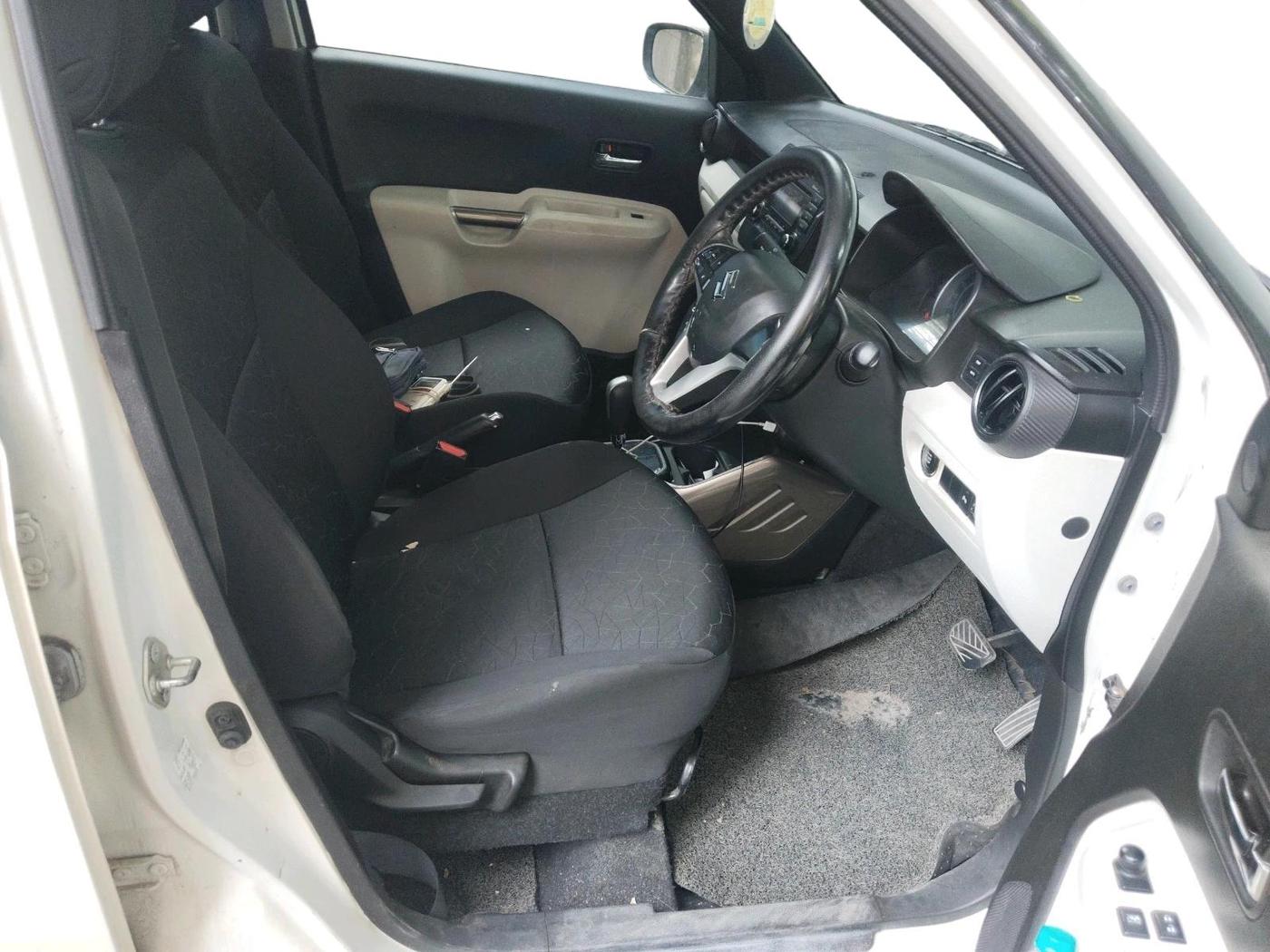 2016 Maruti IGNIS ZETA 1.2 AMT, Petrol, Automatic, 1,27,430 km, interior